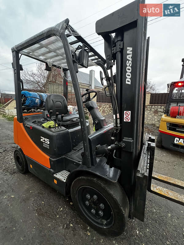 Вилочний навантажувач Doosan 255 LC-V 2014 в Тернополі фото 6 Вилочний навантажувач Doosan 255 LC-V 2014 в Тернополі