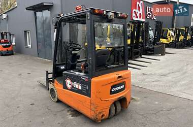 Вилочный погрузчик Doosan B18T 2014 в Киеве