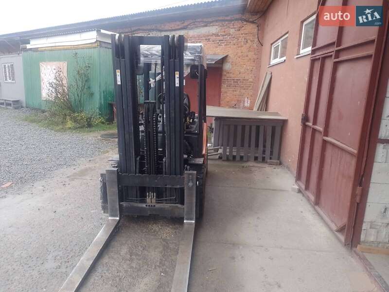 Вилочный погрузчик Doosan D 30C 2007 в Житомире
