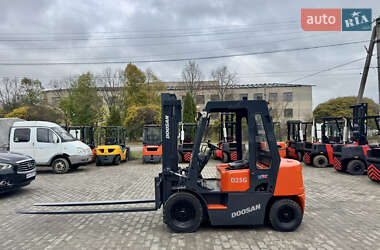 Вилочный погрузчик Doosan D 2008 в Радомышле