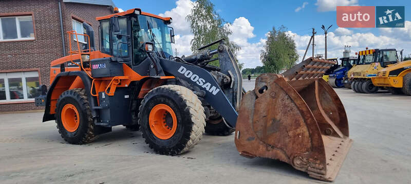 Фронтальный погрузчик Doosan DL 2020 в Одессе фото 10 Фронтальный погрузчик Doosan DL 2020 в Одессе