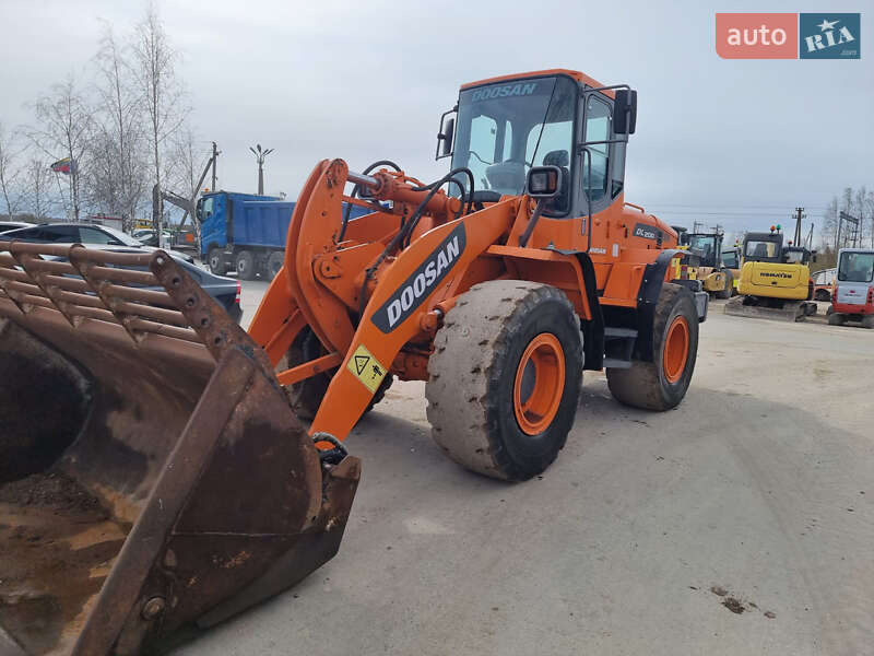 Фронтальный погрузчик Doosan DL 2010 в Одессе фото 2 Фронтальный погрузчик Doosan DL 2010 в Одессе