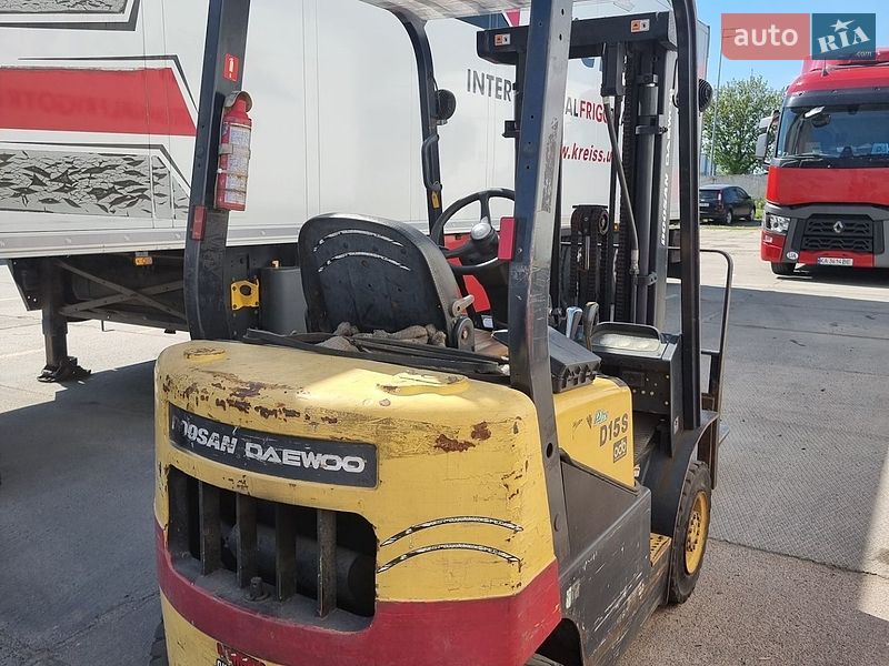 Вилочный погрузчик Doosan DL 2006 в Киеве