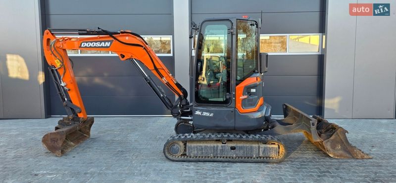 Миниэкскаватор Doosan DX 2022 в Луцке фото 5 Миниэкскаватор Doosan DX 2022 в Луцке