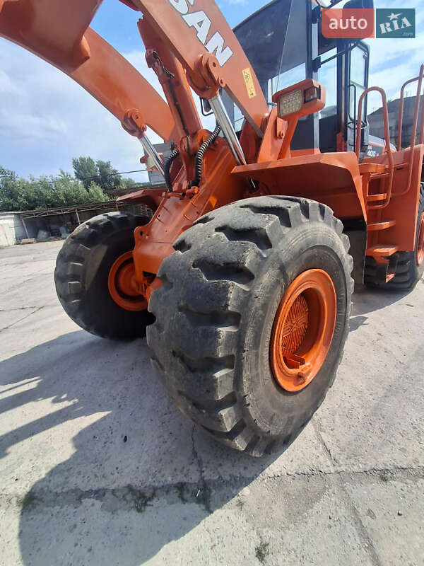 Фронтальні навантажувачі Doosan MEGA 2003 в Києві