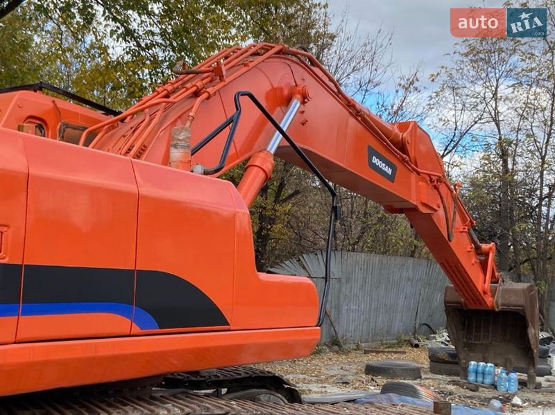 Гусеничний екскаватор Doosan Solar 2007 в Кривому Розі