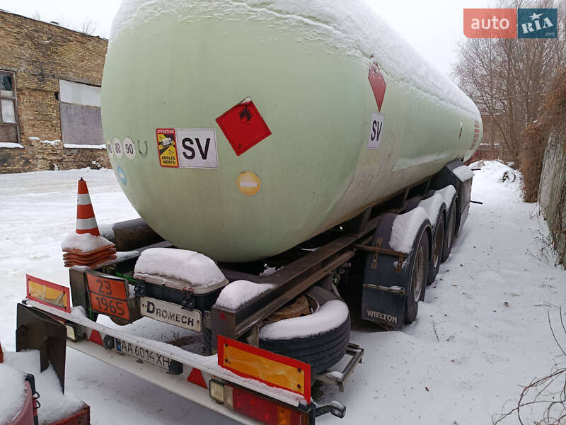 Газовоз Dromech CNG 2003 в Києві