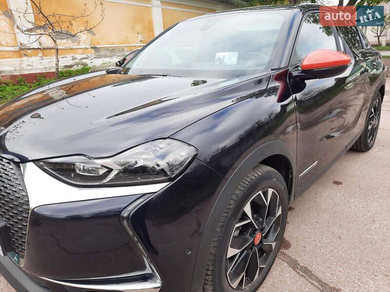 Позашляховик / Кросовер DS 3 Crossback 2021 в 