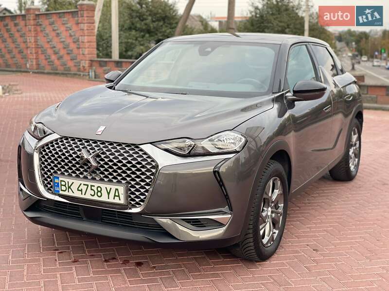 Позашляховик / Кросовер DS 3 Crossback 2022 в 