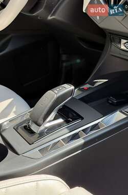 Внедорожник / Кроссовер DS 3 Crossback 2021 в 