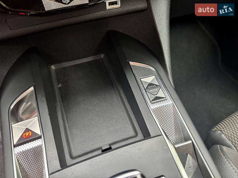 Позашляховик / Кросовер DS 3 Crossback 2021 в Дрогобичі