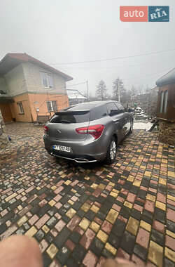 Хэтчбек DS 5 2017 в 