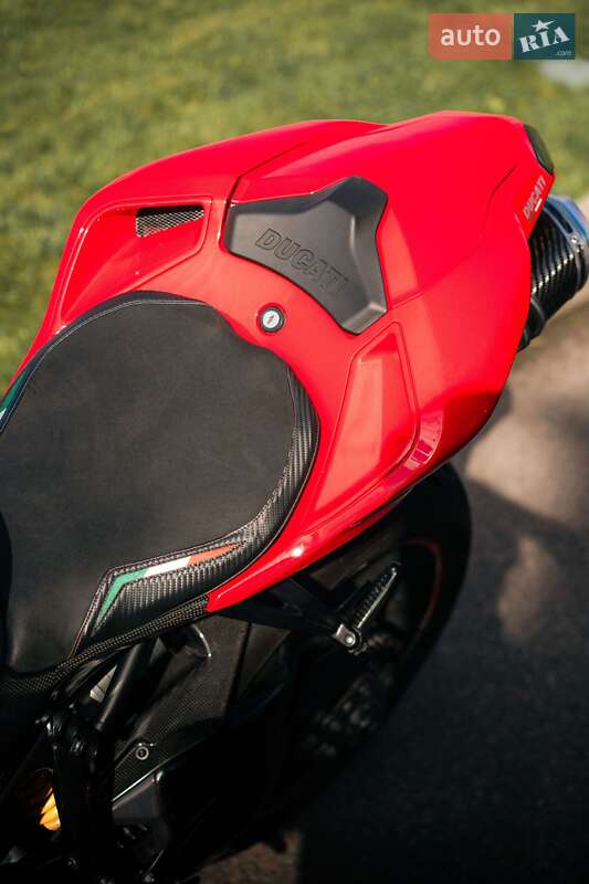 Спортбайк Ducati 1198 2009 в Киеве