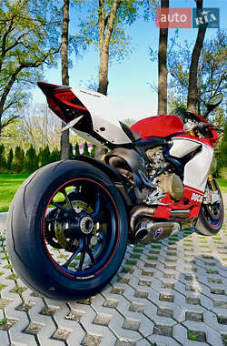 Спортбайк Ducati 1199 Panigale 2012 в 