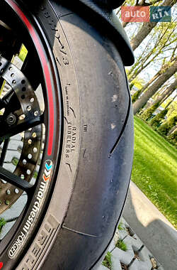 Спортбайк Ducati 1199 Panigale 2012 в 