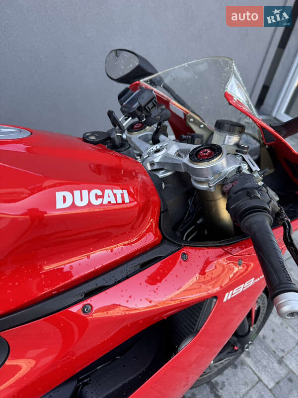 Спортбайк Ducati 1199 Panigale 2013 в Луцьку фото 6 Спортбайк Ducati 1199 Panigale 2013 в Луцьку