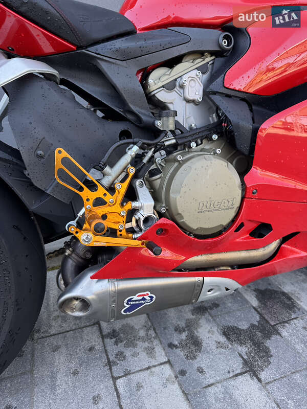 Спортбайк Ducati 1199 Panigale 2013 в Луцьку фото 11 Спортбайк Ducati 1199 Panigale 2013 в Луцьку