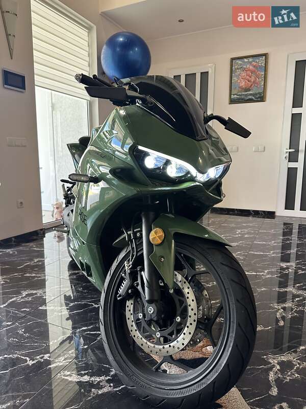 Спортбайк Ducati 1199 2023 в 