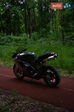 Спортбайк Ducati 848 2011 в 