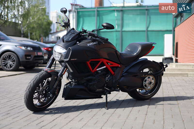 Ducati Diavel 1200 Carbon 2014