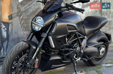 Мотоцикл Круизер Ducati Diavel 1200 2013 в 