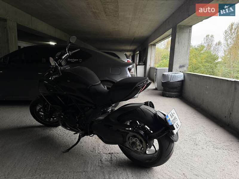 Мотоцикл Спорт-туризм Ducati Diavel 1200 2011 в Киеве