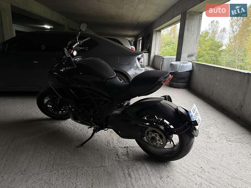 Мотоцикл Спорт-туризм Ducati Diavel 1200 2011 в Киеве