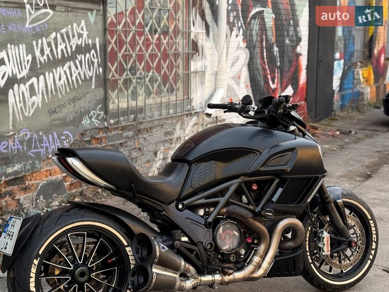 Мотоцикл Круизер Ducati Diavel 1200 2014 в Киеве