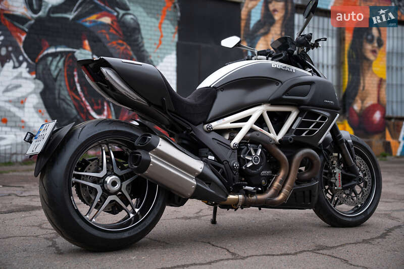 Мотоцикл Круизер Ducati Diavel AMG 2013 в Киеве
