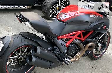 Мотоцикл Без обтекателей (Naked bike) Ducati Diavel Carbon 2014 в Одессе