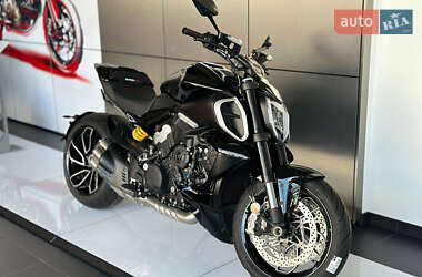 Мотоцикл Без обтікачів (Naked bike) Ducati Diavel V4 1158 2024 в 