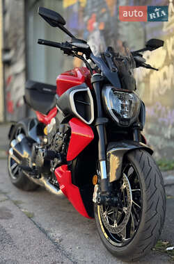 Мотоцикл Круизер Ducati Diavel V4 1158 2023 в 