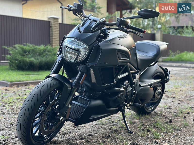 Грузовые мотороллеры, мотоциклы, скутеры, мопеды Ducati Diavel 2015 в Киеве