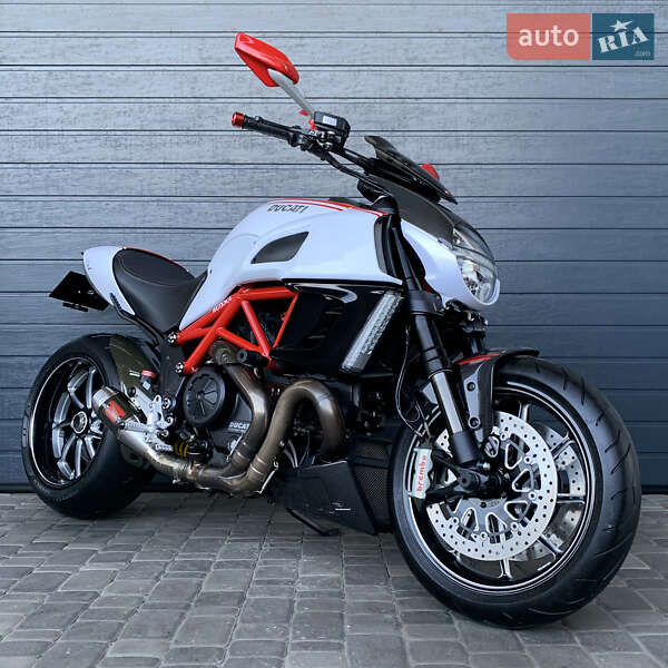 Ducati Diavel 2012