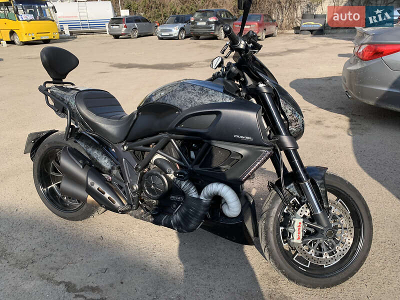 Мотоцикл Спорт-туризм Ducati Diavel 2013 в Львове