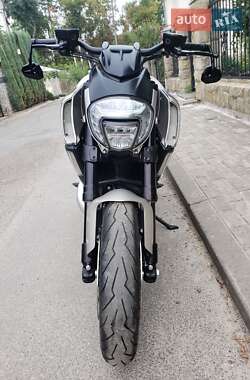 Мотоцикл Круизер Ducati Diavel 2015 в 