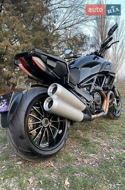 Мотоцикл Круізер Ducati Diavel 2013 в 