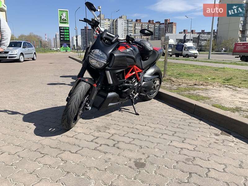 Мотоцикл Без обтікачів (Naked bike) Ducati Diavel 2012 в Києві