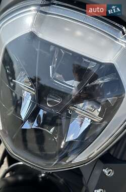 Мотоцикл Без обтекателей (Naked bike) Ducati Diavel 2022 в 