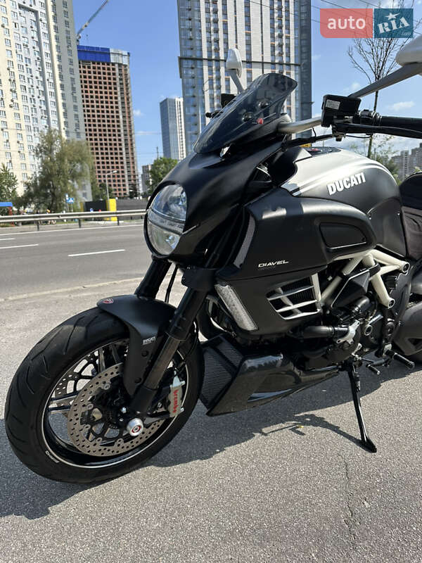 Мотоцикл Круизер Ducati Diavel 2012 в Киеве фото 10 Мотоцикл Круизер Ducati Diavel 2012 в Киеве