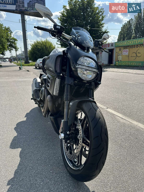 Мотоцикл Круизер Ducati Diavel 2012 в Киеве фото 15 Мотоцикл Круизер Ducati Diavel 2012 в Киеве