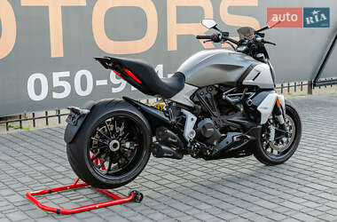 Мотоцикл Без обтекателей (Naked bike) Ducati Diavel 2019 в 