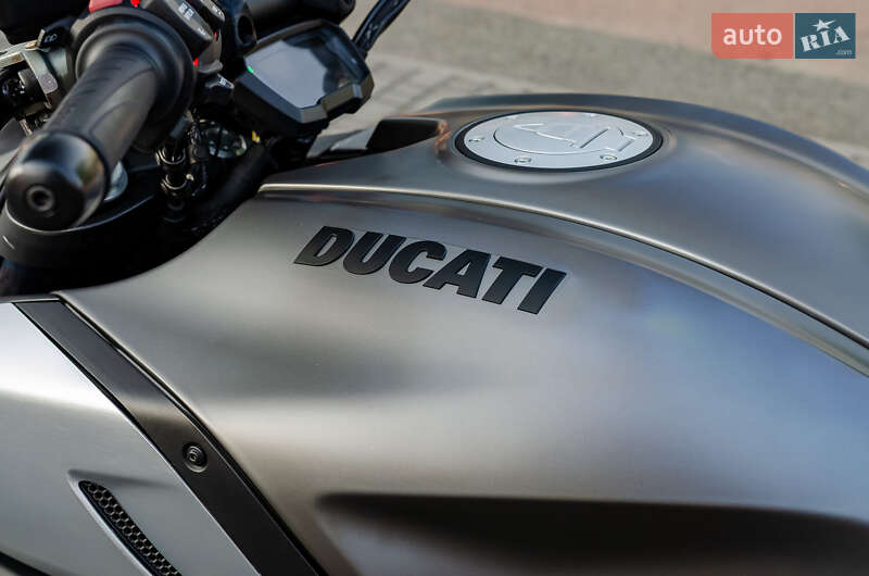 Мотоцикл Без обтекателей (Naked bike) Ducati Diavel 2019 в Киеве