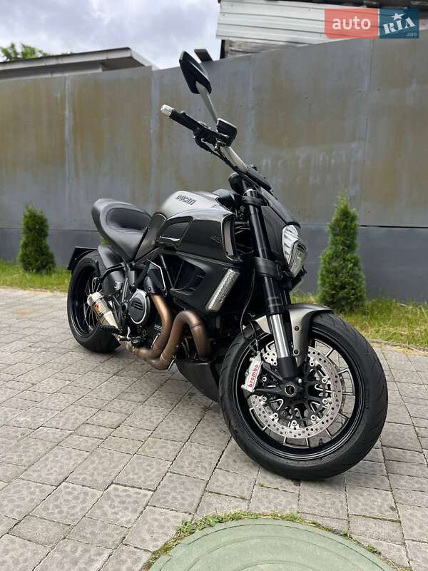 Ducati Diavel 2013