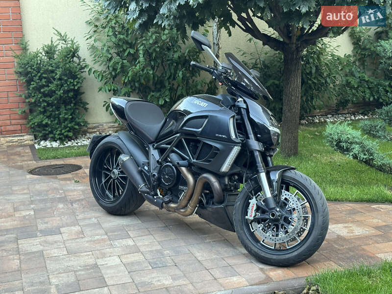 Ducati Diavel 2012