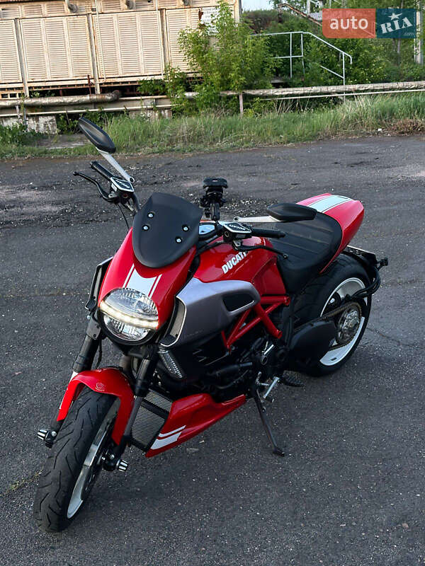 Мотоцикл Круизер Ducati Diavel 2013 в Кривом Роге