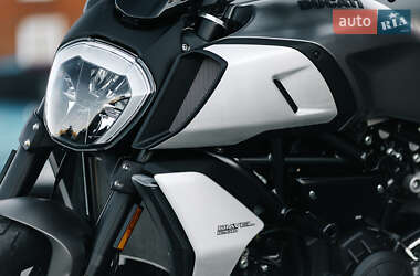 Мотоцикл Круизер Ducati Diavel 2020 в 