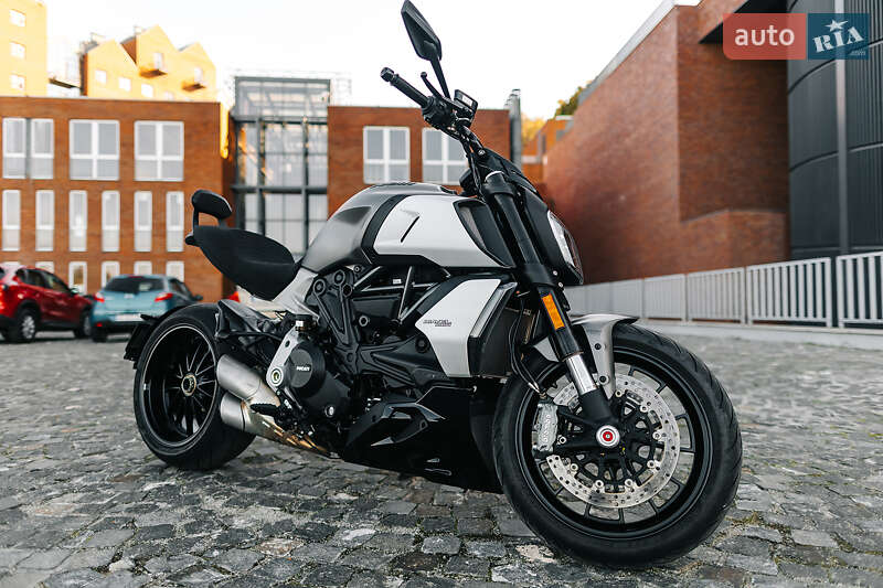 Мотоцикл Круизер Ducati Diavel 2020 в Днепре