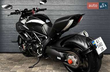 Мотоцикл Круізер Ducati Diavel 2011 в  фото 7 Мотоцикл Круізер Ducati Diavel 2011 в