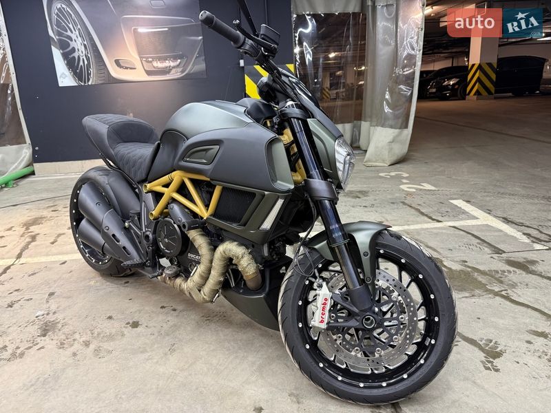 Ducati Diavel 2014
